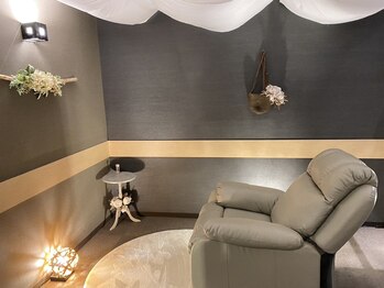 サクラ(sacra)/リクライニングチェアで！