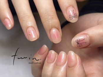 ツイン(twin.)/チークネイル×オプ有