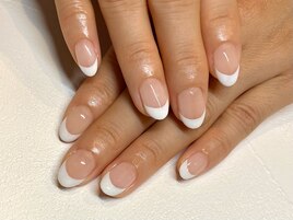 王道白フレンチネイル