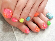 テラス(TERRACE)/カラフルトロピカルフットネイル