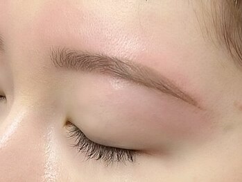 エサージュ 表参道店/アイブロウ/担当：岡田