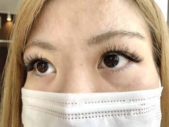 パールアイラッシュ(Pearl eye lash)/左右違うカールと長さ