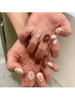 キーバイマグモモ(KYE by Mag momo)/ニュアンスネイル