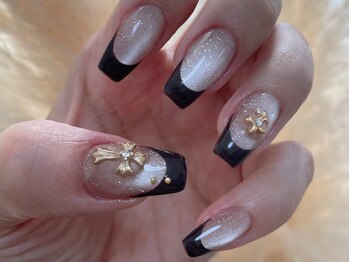 ブラウンフレンチネイル