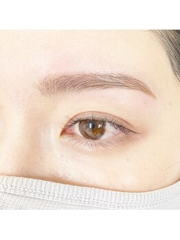 エルブリンク(elblink)/大人のなだらかアーチ眉