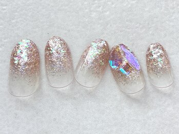 ターラ(Tara)/ラメビジューネイル