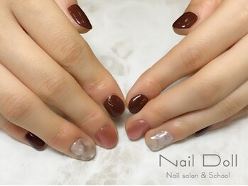 ネイルドール(Nail Doll)/大人ニュアンス