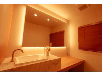 アカリ(燈 akari)/レストルーム