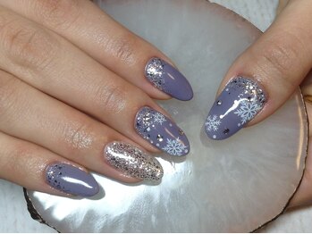 ラウト デコレーションアンドネイルサロン(Lauto Decoration&Nail Salon)/雪の結晶ネイル