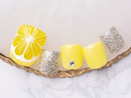夏のレモン柄フルーツネイル