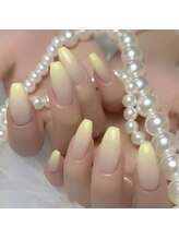 モモ(Momo)/バターカラーネイル