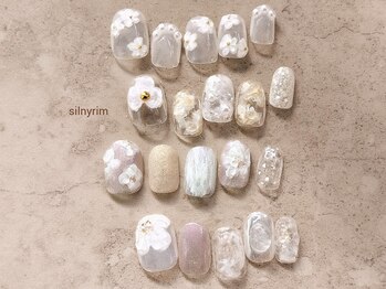 シルニー リム(Silny rim)/アシンメトリーニュアンスネイル