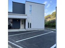 ザ ストレッチ 熊本(THE STRETCH)の雰囲気（駐車場広々・建物密集地でなく通い易いです◎正面玄関からどうぞ）