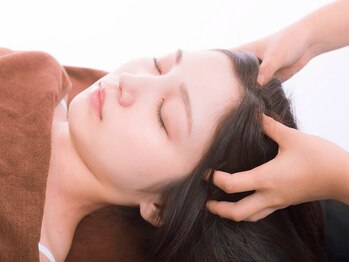 ビラク(美 RA KU)の写真/頭も体もお任せ！【整体+ドライヘッドスパ60分¥4980】頭の疲れを解消＆体のコリと血流を徹底改善！