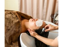 キラリ リラクゼーション(Kirary relaxation)の雰囲気（ウェットヘッドスパのπウォーター頭皮洗浄で頭皮環境を整えます）