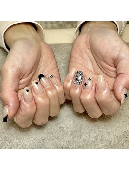 黒フレンチ&キラキラ