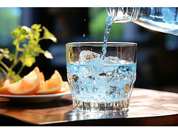 サロン エム(Salon Mchu)/シリカ水