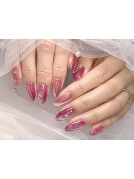 ネイル・アイメニューの同時施術が可能