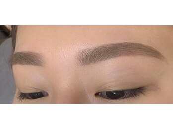 ビューステージ アイブロウサロン 秋田/眉を整えて一気に垢抜け♪