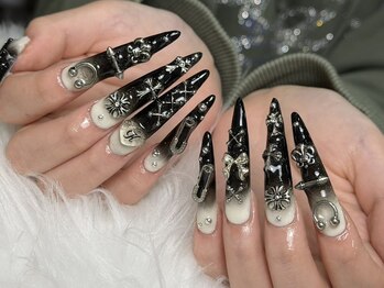 LUCI NAIL新大久保【ルシ ネイル】長さだし/持ち込み/ゴテゴテ/パラジェル/フィルイン/