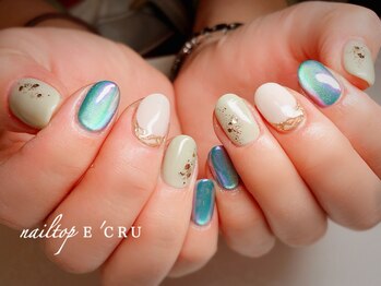 ネイルトップエクル(nail top E CRU)/マグネットオーロラ