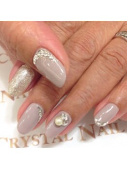 クリスタルネイル ボンベルタ橘店(CRYSTAL NAIL)/上品ネイル