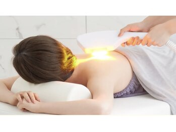 ベラ(VERA)の写真/【人気No.1】
ただ抜くだけの脱毛、もう卒業
VERAの“きれい脱毛”は、
脱毛しながら肌まで整える新発想