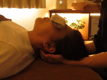 チル(Chill.)/深眠タッチセラピーヘッドスパ 1