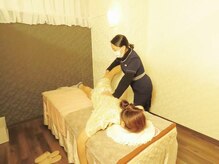 楽楽リラクゼーションの雰囲気（力加減も丁度よく調整しますので、お気軽にご相談ください♪）