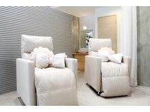 エッジ(EDGE)の雰囲気（ゆっくり落ち着いた店内で、癒しの空間をご提供）