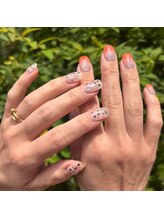 ソラール(SOLAR)/左右非対称ネイル