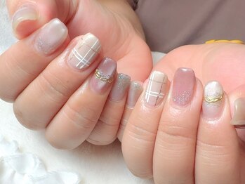 ソフィア(sofia)/チェックネイル