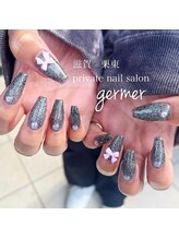 ジェルメ(germer)/ラメブラックのスカルプにリボン