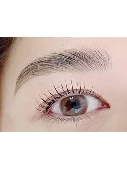 ナチュラル上品な目元にしたい