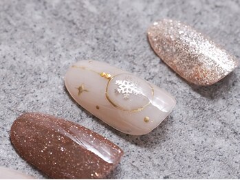 リッカオウチネイル(Lycka)の写真/【1日3組限定】お肌の色味,雰囲気,季節感,貴方らしさを大切にした日常に溶け込む大人可愛いデザインを提供