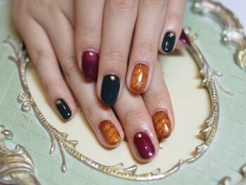 ネルフィーズ(NAILFY's)/暗めカラー秋ネイル