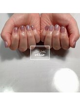 エリー(ellie)/ちぐはぐネイル