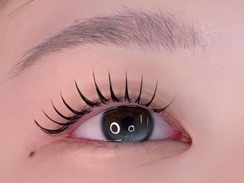 ラジュルネ(nail&eyelash La journee)の写真/憧れの韓国アイドル級の束感まつげ！自然な仕上がりに、コーティング1本で魔法の束感デザインが完成◎