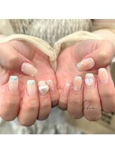 シー(SHE)/ちぐはぐネイル