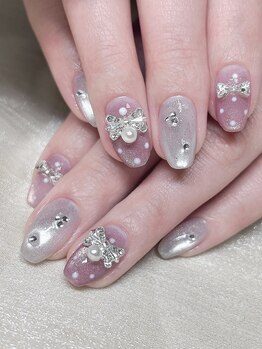 LUKA NAILの写真/初めての方も安心!丁寧にカウンセリングを行い爪の形や肌のお色味から最適な指先をご提案します◎