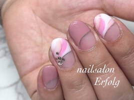 斜めの変形フレンチネイル