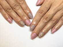 ラウト デコレーションアンドネイルサロン(Lauto Decoration&Nail Salon)/ピンク＆グレーネイル