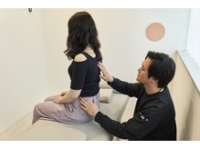 新横浜駅前鍼灸接骨院/歪みの確認【骨盤矯正/整体】