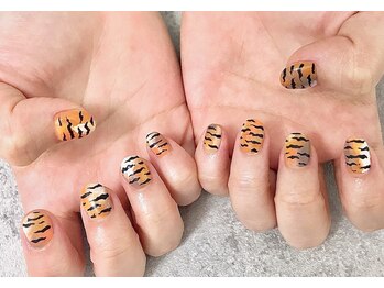 ティーエス ネイル ガーデン(T.S Nail Garden)/虎柄ネイル