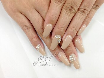 ネイルサロン ビューティーマジック 川口店/ 上品シンプルネイル