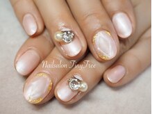 タイニーツリー(Tiny Tree)/宝石カットネイル