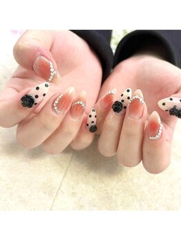 ルチェーレ(Lucere)/チークネイル