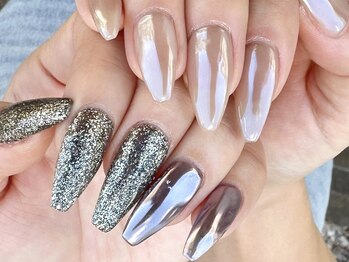 メイジーネイル(Maisie Nail)/ミラー&ラメ