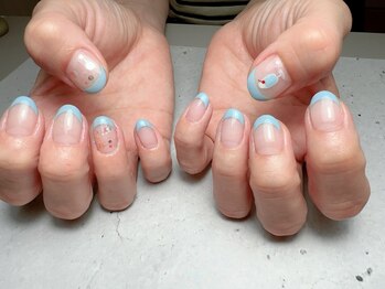 レヴィオ(Revio_)/夏!手書きソーダネイル