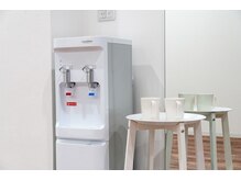 居留地フィットネス 神戸三宮スタジオの雰囲気（ウォ-タ-サ-バ-＆レンタルシュ-ズご用意!仕事・用事の合間にも♪）